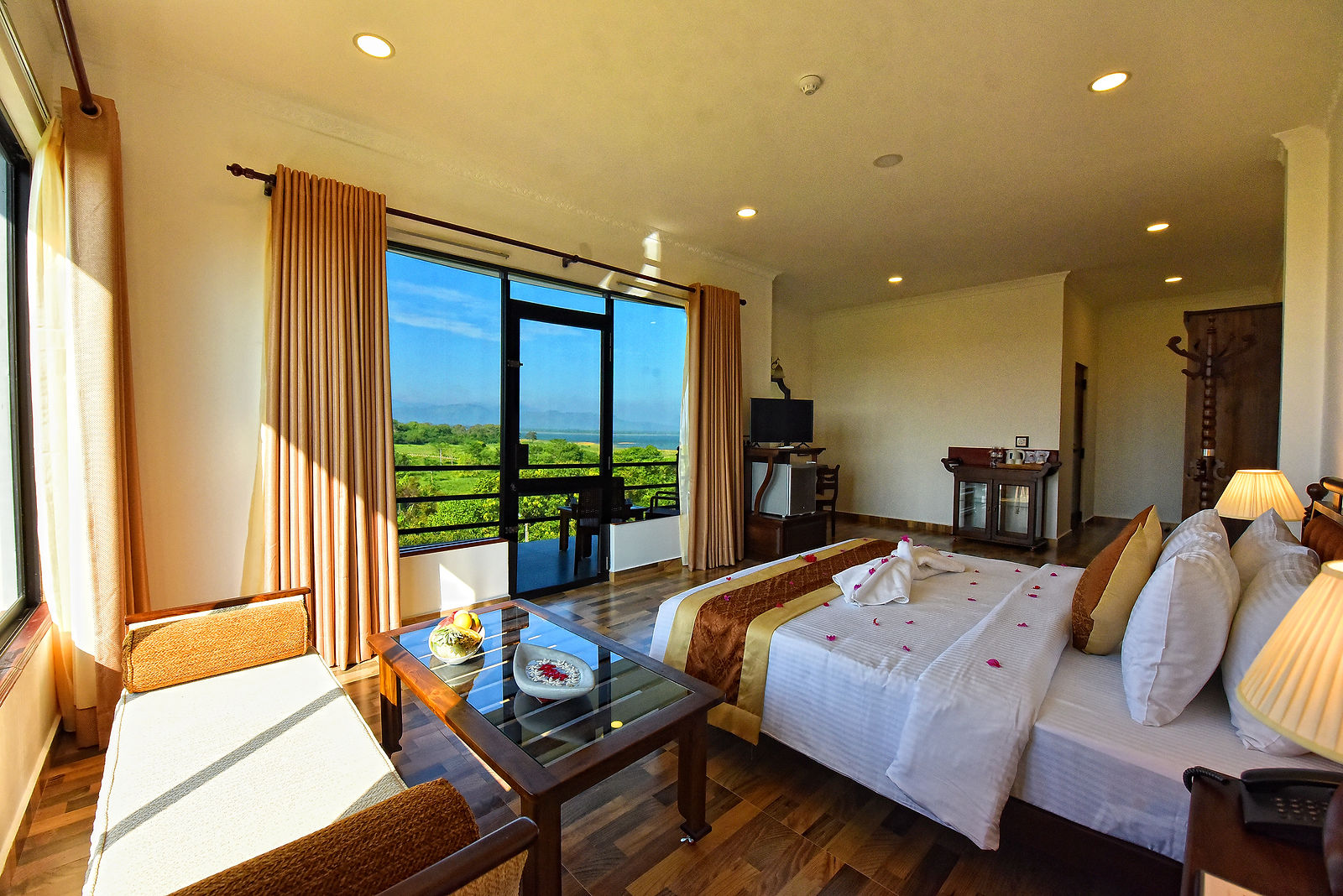 Deluxe Bedroom