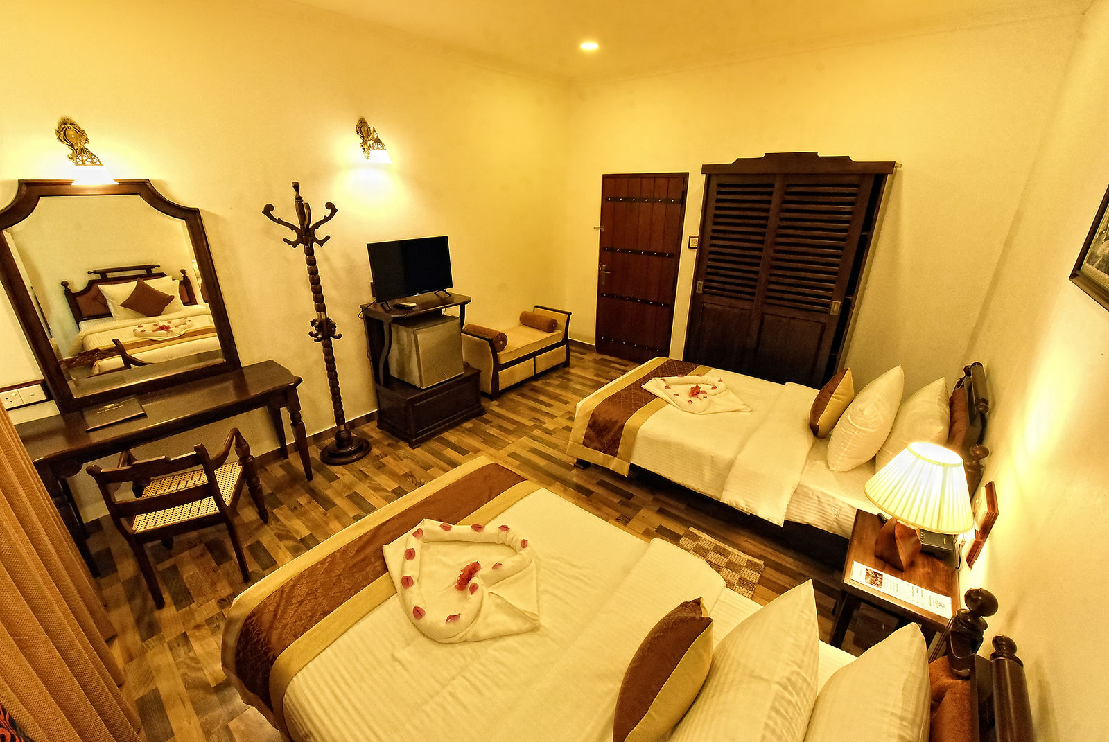 centauria wild hotel family room